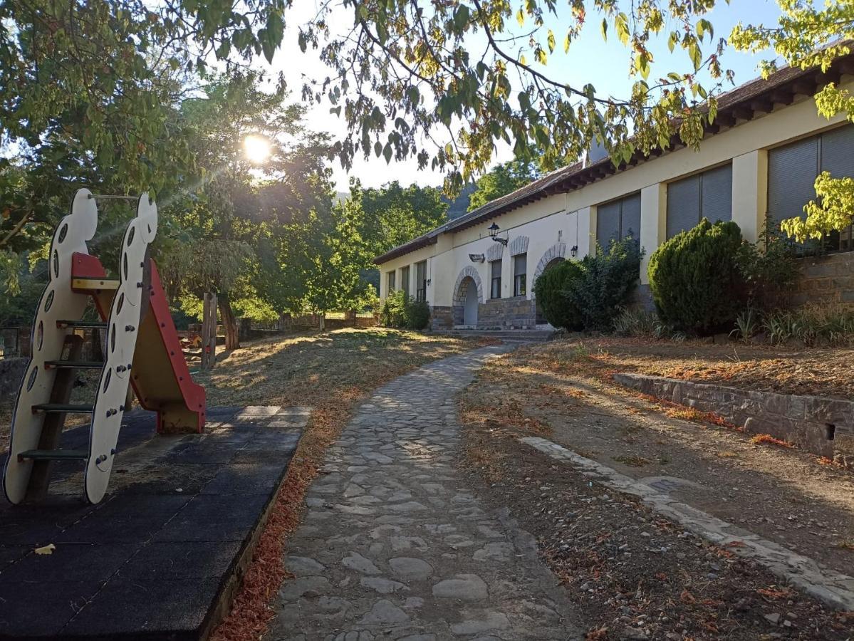 Albergue De Siresa ภายนอก รูปภาพ